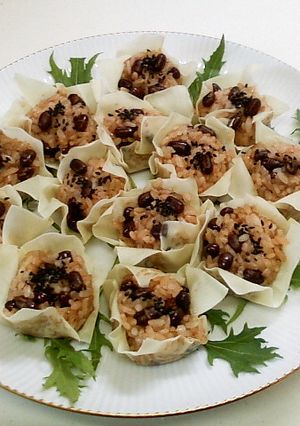 手軽に摘まめる♪シュウマイみたいなお赤飯-レシピのメイン写真