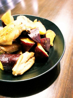 サツマイモ好きに贈る♡鶏肉と根菜の煮物-レシピのメイン写真