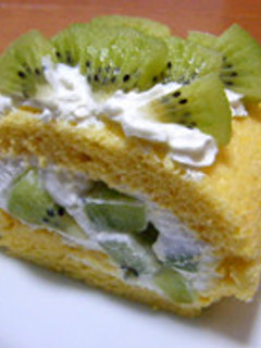 キウイのロールケーキ-レシピのメイン写真