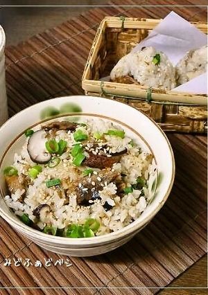 さんま蒲焼缶の簡単褒められ炊き込みご飯-レシピのメイン写真