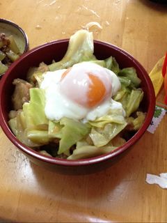 ヨシダソースで野菜炒め丼♧-レシピのメイン写真