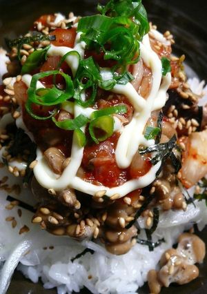 鰹のヅケ納豆キムチ丼-レシピのメイン写真