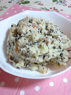 ひじきの煮物で和風ポテサラ〈リメイク〉-レシピのメイン写真