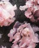 白きくらげ・梅ゆかりで！桜花びら風酢の物