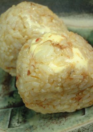 ちーずおかかおにぎり-レシピのメイン写真