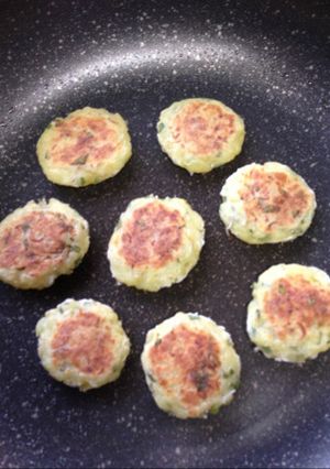 離乳食＊ジャガじゃこ焼き-レシピのメイン写真