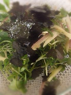 つまみ菜とみょうがのサラダ-レシピのメイン写真
