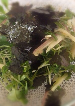 つまみ菜とみょうがのサラダ-レシピのメイン写真