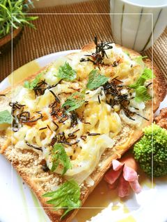 胡麻たっぷり❀玉葱の和トースト-レシピのメイン写真