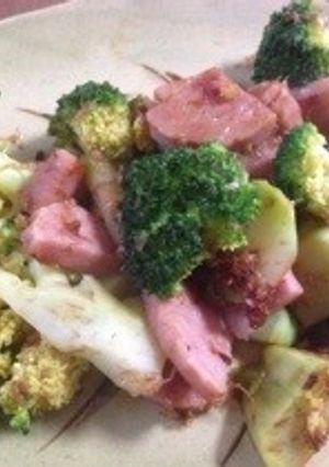ブロッコリーとソーセージのおかか炒め-レシピのメイン写真