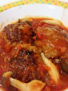 とっても簡単☆トマト缶で煮込みハンバーグ-レシピのメイン写真