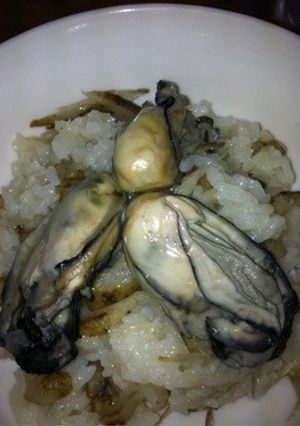 牡蠣ごはん 味付けはシンプルに…塩のみ-レシピのメイン写真