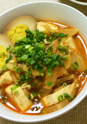 フライパンで作る キムチ鍋的辛ラーメン-レシピのメイン写真