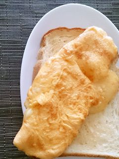 トリュフ塩でチーズオムレツ♪-レシピのメイン写真