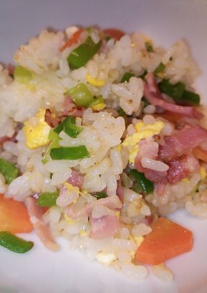 色とりどりのチャーハン-レシピのメイン写真