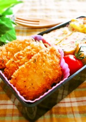 お弁当にお手軽レシピ♪むね肉のパン粉焼き-レシピのメイン写真