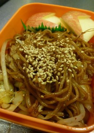 全部持ち上がらない！お弁当の焼きそば-レシピのメイン写真