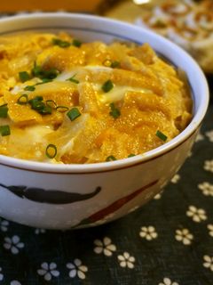 油揚げと新玉葱の卵とじ丼-レシピのメイン写真
