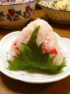 酢飯で☆紅生姜と大葉のおにぎり-レシピのメイン写真