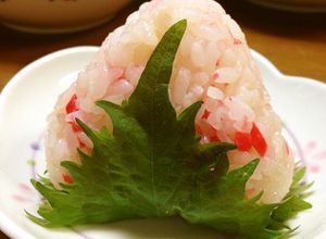 酢飯で☆紅生姜と大葉のおにぎり-レシピのメイン写真