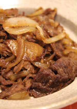 節約！材料2つ！牛肉とたまねぎのすき煮-レシピのメイン写真