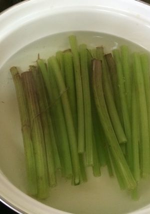 春の味 フキの下処理-レシピのメイン写真