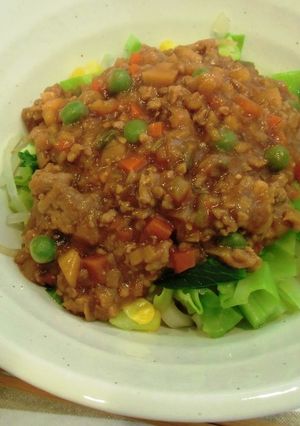 野菜たっぷり黒豚肉みそうどん　Ｂ級グルメ-レシピのメイン写真