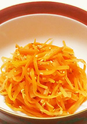 ヘルシーで美味しい歯ごたえ＊人参ナムル-レシピのメイン写真