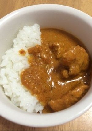 花見で頂くバターチキンカレー-レシピのメイン写真