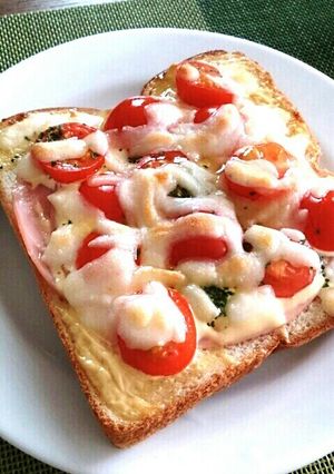 朝食に♪トマトハムマヨ❤チーズトースト-レシピのメイン写真