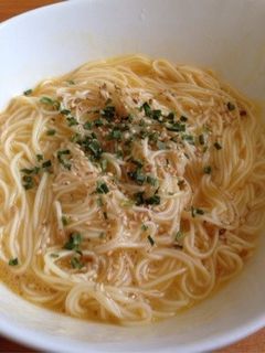 ランチ!夜食!混ぜるだけ☆卵かけ素麺-レシピのメイン写真