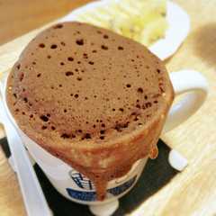 รูปของ レンジで♡ココアのマグケーキ