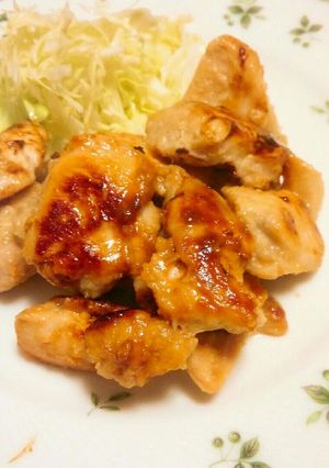 まずはコヤツにて！鶏胸肉の味噌漬け焼き-レシピのメイン写真