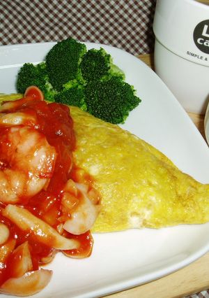 えびのナポリソースオムライス♪カフェ風-レシピのメイン写真