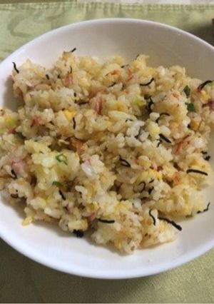 梅干と桜えびの栄養満点チャーハン-レシピのメイン写真