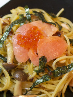 キノコとサーモンの和風パスタ-レシピのメイン写真