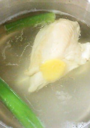 ゆで鶏～鶏胸肉でもパサパサしない方法-レシピのメイン写真