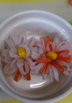 簡単 お弁当♥カニカマでお花♡-レシピのメイン写真