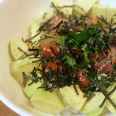 รูปของ 簡単♡絶品♡アボガド海鮮丼