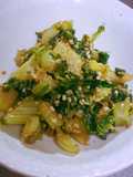 葉っぱが美味しい！セロリの葉のごま油炒め
