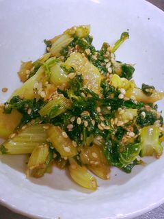 葉っぱが美味しい!セロリの葉のごま油炒め-レシピのメイン写真