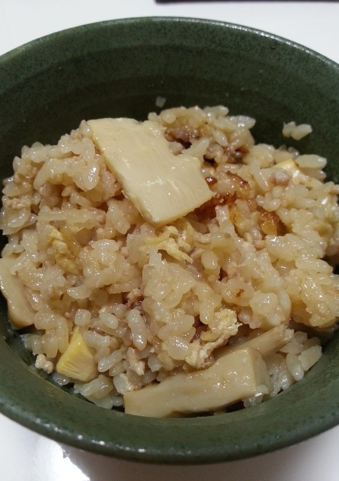 あっさり旨み☆鳥と筍と茸の炊き込みご飯-レシピのメイン写真