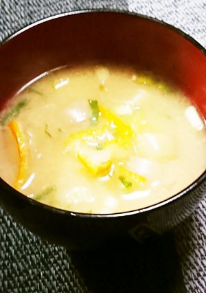 お味噌汁ー玉ねぎとじゃがいも-レシピのメイン写真