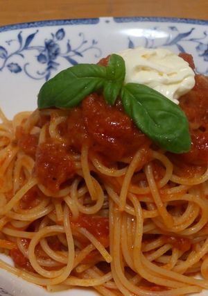 シンプルトマトソースパスタ-レシピのメイン写真