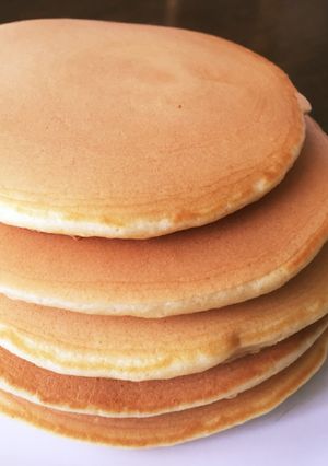 どシンプル小麦粉から作るホットケーキ-レシピのメイン写真