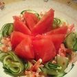 お花サラダの和風ドレッシングがけ