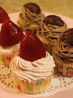 スポンジ・カップケーキ(苺・栗)♪-レシピのメイン写真