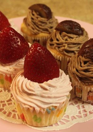 スポンジ・カップケーキ(苺・栗)♪-レシピのメイン写真