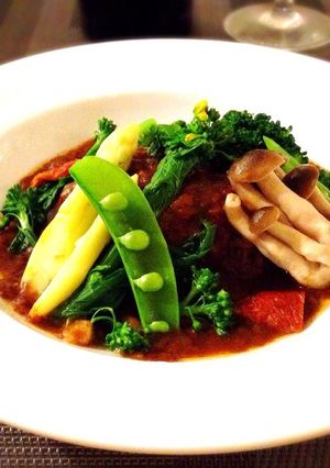 春野菜たっぷり和牛の煮込みハンバーグ-レシピのメイン写真