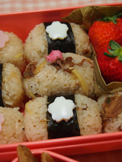 はまぐりの佃煮で春の炊き込みごはん-レシピのメイン写真